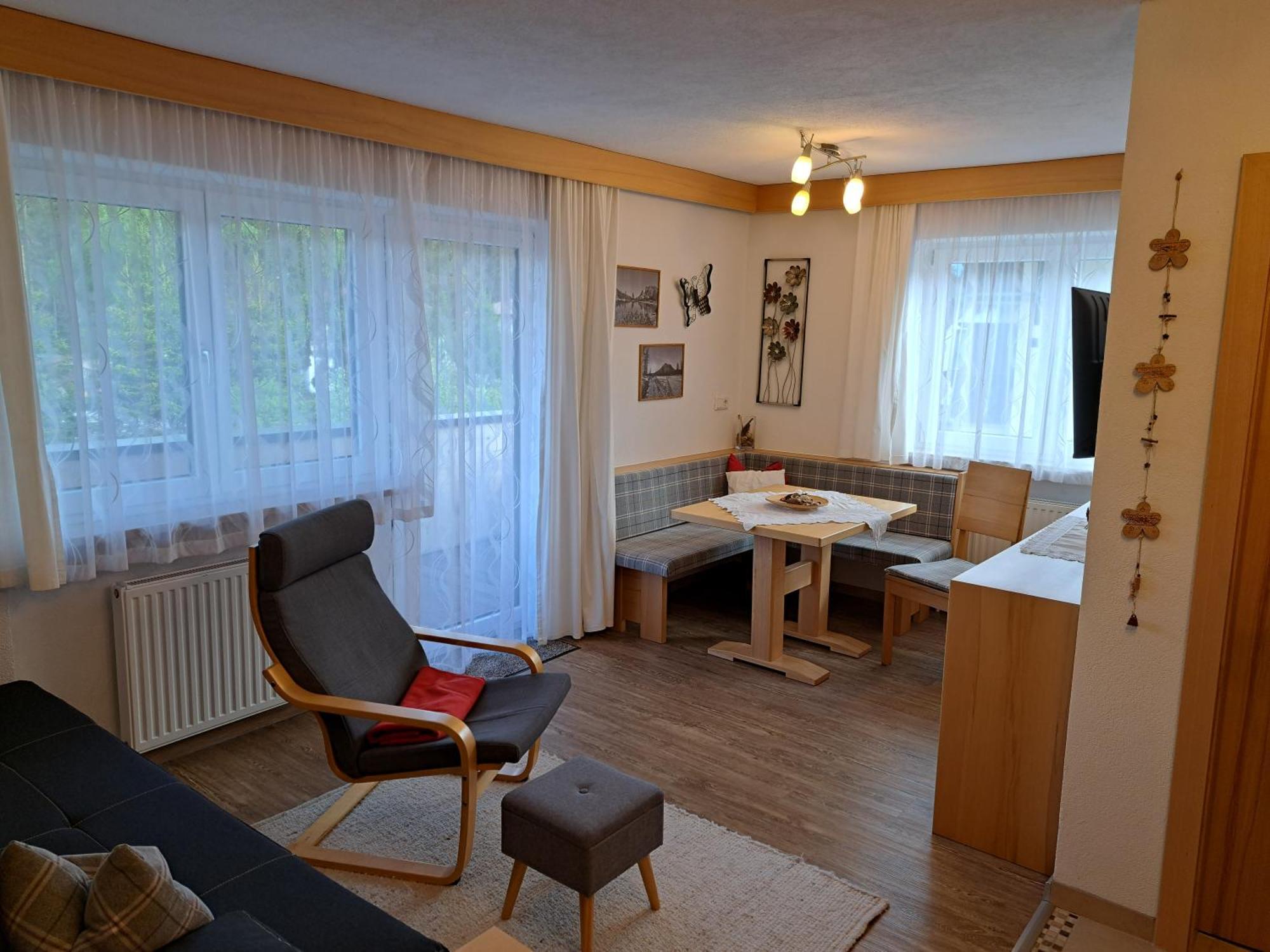 Apartmenthaus Bader Лойташ Екстериор снимка