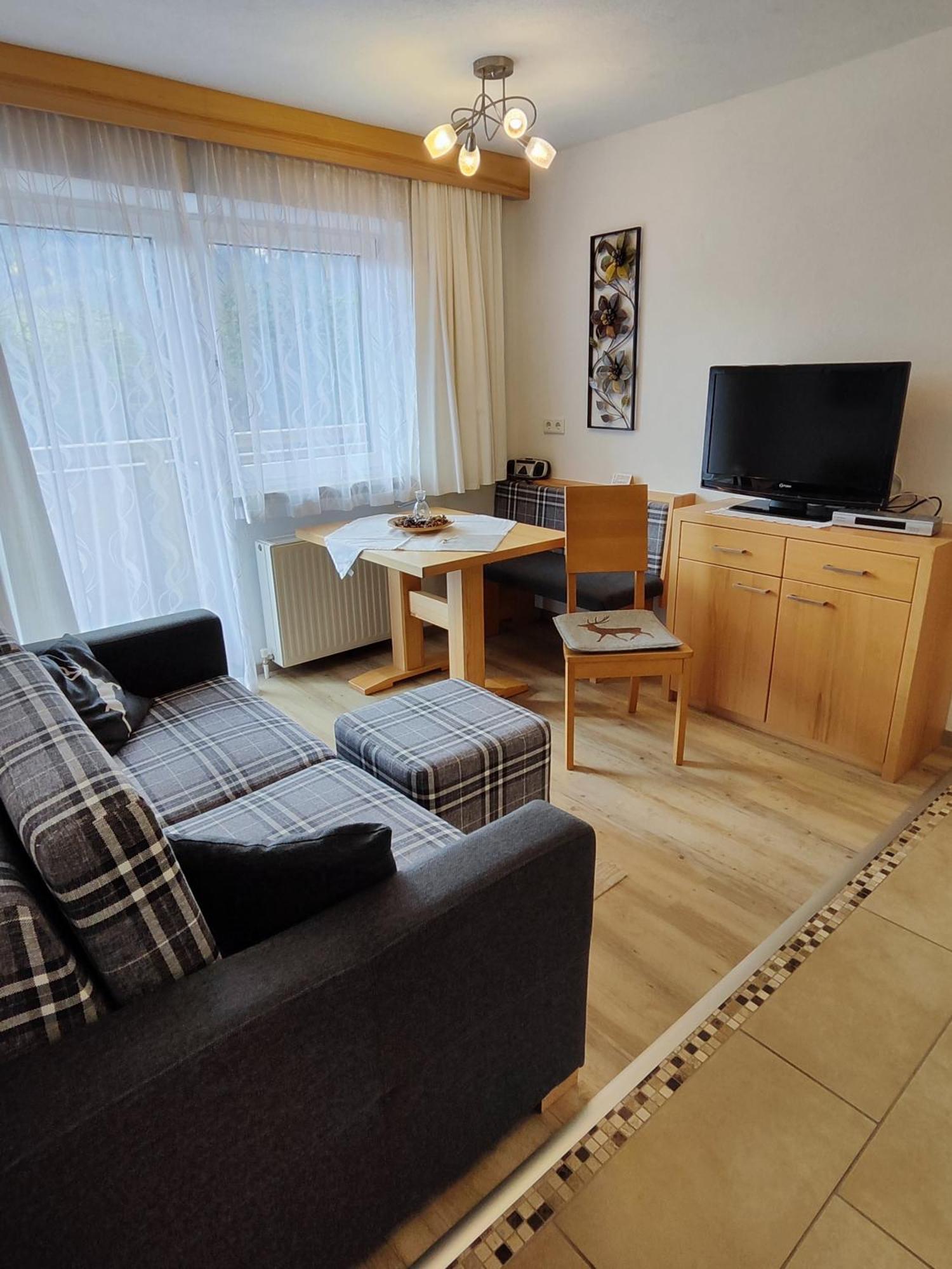 Apartmenthaus Bader Лойташ Екстериор снимка